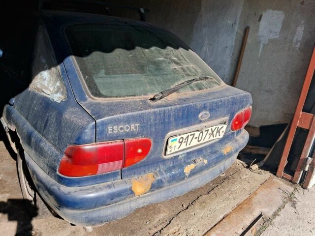 Синий Форд Эскорт, объемом двигателя 1.6 л и пробегом 2 тыс. км за 700 $, фото 1 на Automoto.ua