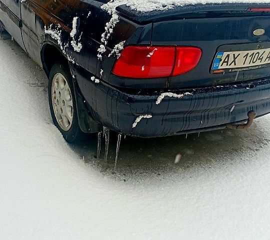 Синій Форд Ескорт, об'ємом двигуна 1.6 л та пробігом 63 тис. км за 380 $, фото 1 на Automoto.ua