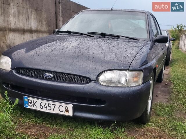 Синій Форд Ескорт, об'ємом двигуна 1.6 л та пробігом 250 тис. км за 1100 $, фото 1 на Automoto.ua