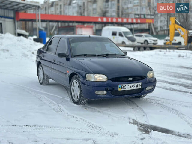 Синий Форд Эскорт, объемом двигателя 1.6 л и пробегом 80 тыс. км за 999 $, фото 1 на Automoto.ua