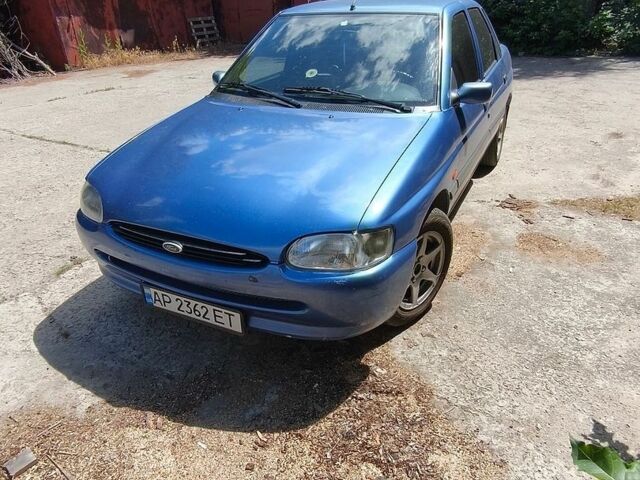 Синій Форд Ескорт, об'ємом двигуна 1.3 л та пробігом 300 тис. км за 1550 $, фото 1 на Automoto.ua