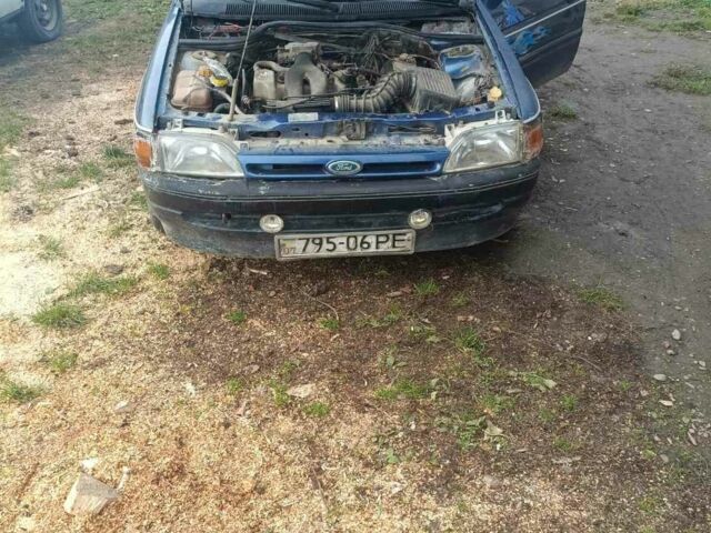 Синий Форд Эскорт, объемом двигателя 1 л и пробегом 1 тыс. км за 500 $, фото 1 на Automoto.ua