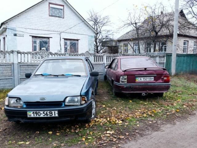 Синій Форд Ескорт, об'ємом двигуна 2 л та пробігом 111 тис. км за 700 $, фото 1 на Automoto.ua