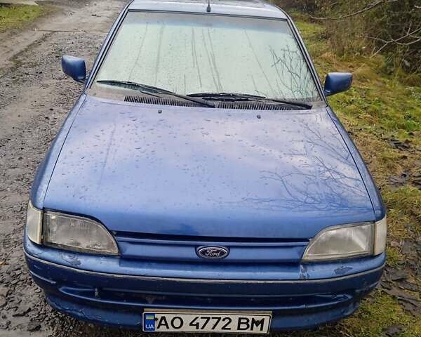 Синій Форд Ескорт, об'ємом двигуна 1.3 л та пробігом 100 тис. км за 598 $, фото 1 на Automoto.ua