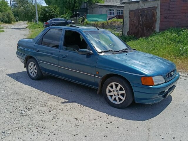 Синий Форд Эскорт, объемом двигателя 1.4 л и пробегом 165 тыс. км за 850 $, фото 1 на Automoto.ua