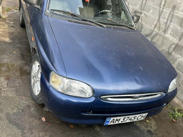 Синий Форд Эскорт, объемом двигателя 1.8 л и пробегом 256 тыс. км за 700 $, фото 1 на Automoto.ua