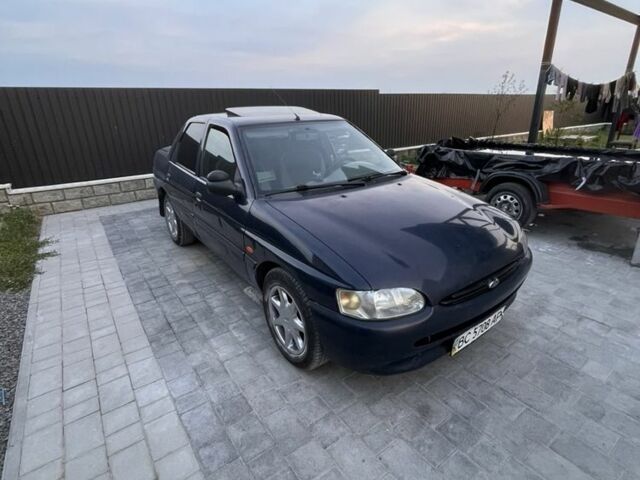Синій Форд Ескорт, об'ємом двигуна 1.6 л та пробігом 25 тис. км за 850 $, фото 1 на Automoto.ua