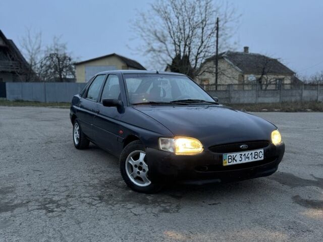 Синій Форд Ескорт, об'ємом двигуна 1.3 л та пробігом 250 тис. км за 890 $, фото 1 на Automoto.ua