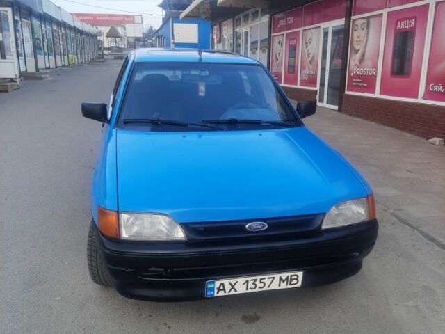 Синій Форд Ескорт, об'ємом двигуна 1.4 л та пробігом 170 тис. км за 1100 $, фото 1 на Automoto.ua