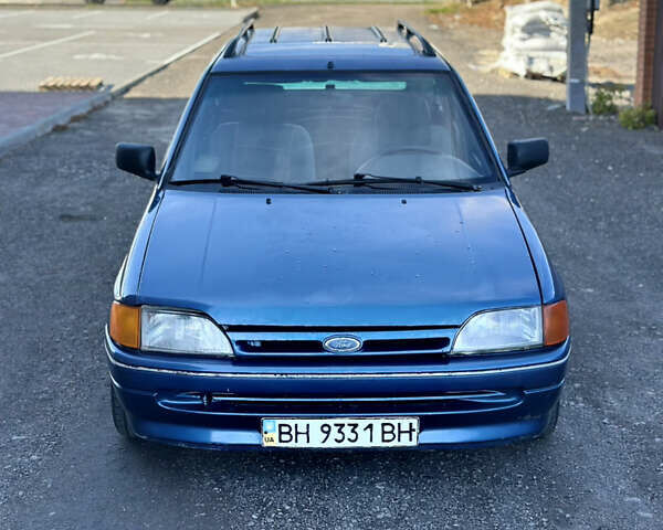 Синий Форд Эскорт, объемом двигателя 1.6 л и пробегом 330 тыс. км за 1099 $, фото 1 на Automoto.ua