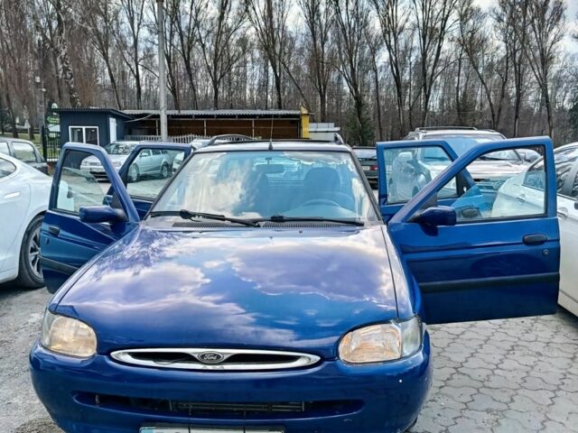 Синій Форд Ескорт, об'ємом двигуна 0 л та пробігом 220 тис. км за 1300 $, фото 1 на Automoto.ua