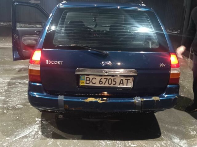 Синий Форд Эскорт, объемом двигателя 1.6 л и пробегом 1000 тыс. км за 693 $, фото 1 на Automoto.ua