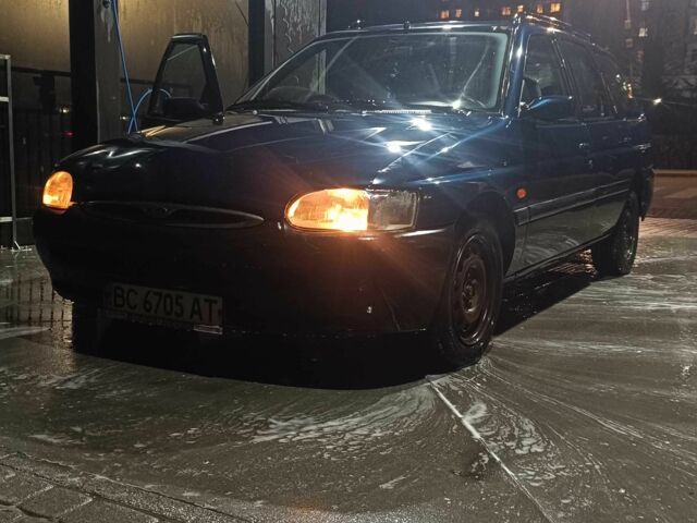 Синій Форд Ескорт, об'ємом двигуна 1.6 л та пробігом 1000 тис. км за 800 $, фото 1 на Automoto.ua