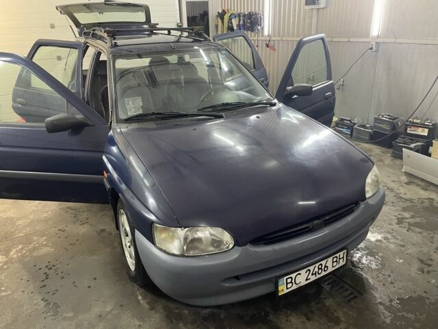 Синий Форд Эскорт, объемом двигателя 0 л и пробегом 360 тыс. км за 928 $, фото 1 на Automoto.ua