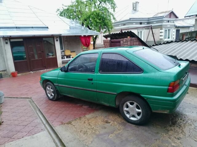 Зеленый Форд Эскорт, объемом двигателя 0 л и пробегом 300 тыс. км за 800 $, фото 1 на Automoto.ua