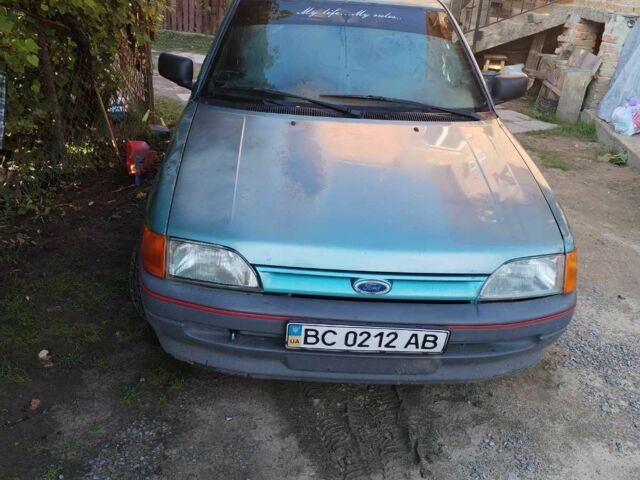 Зелений Форд Ескорт, об'ємом двигуна 0 л та пробігом 2 тис. км за 947 $, фото 1 на Automoto.ua