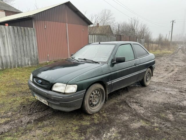 Зелений Форд Ескорт, об'ємом двигуна 1.6 л та пробігом 258 тис. км за 850 $, фото 1 на Automoto.ua