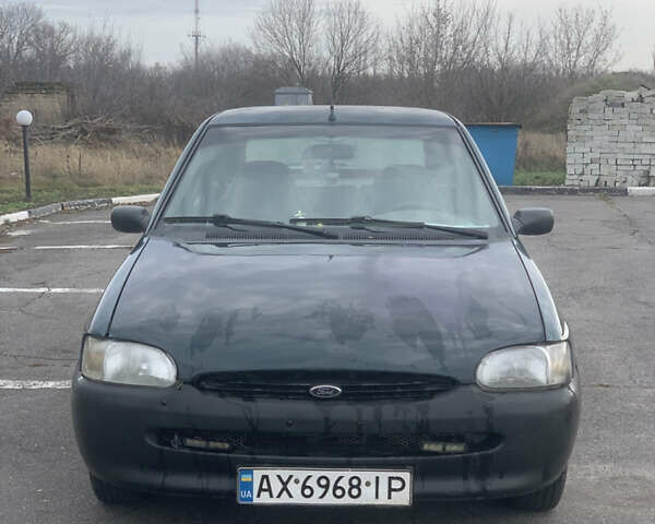 Зеленый Форд Эскорт, объемом двигателя 1.8 л и пробегом 216 тыс. км за 1900 $, фото 1 на Automoto.ua