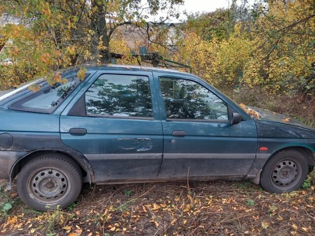 Зеленый Форд Эскорт, объемом двигателя 1 л и пробегом 2 тыс. км за 850 $, фото 1 на Automoto.ua