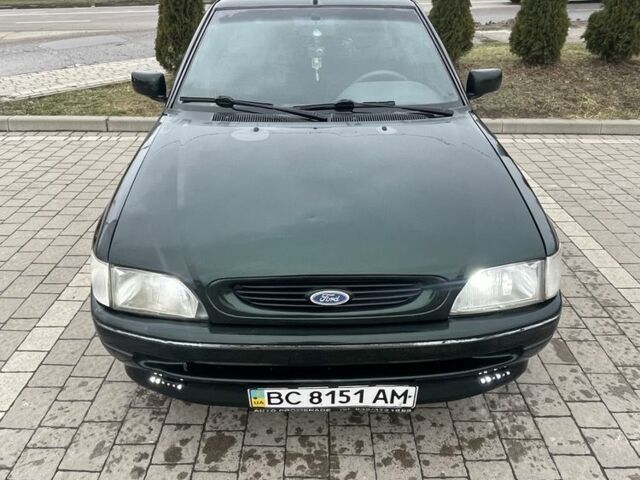 Зеленый Форд Эскорт, объемом двигателя 1.6 л и пробегом 321 тыс. км за 1211 $, фото 1 на Automoto.ua