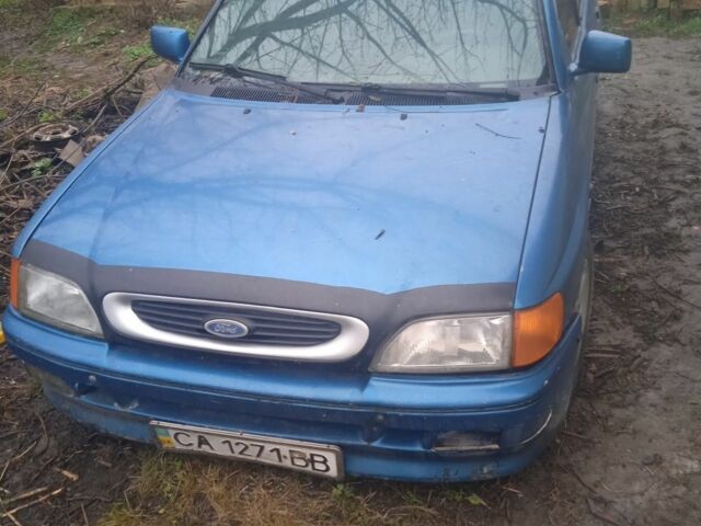 Зеленый Форд Эскорт, объемом двигателя 1.6 л и пробегом 2 тыс. км за 1200 $, фото 1 на Automoto.ua