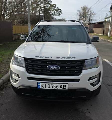 Белый Форд Эксплорер, объемом двигателя 3.5 л и пробегом 89 тыс. км за 25200 $, фото 1 на Automoto.ua
