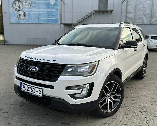 Форд Эксплорер 2016 в Владимир-Волынский на Automoto.ua Белый Форд Эксплорер, объемом двигателя 3.46 л и пробегом 139 тыс. км за 15500 $, фото 1 на Automoto.ua