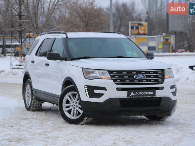 Білий Форд Експлорер, об'ємом двигуна 2.26 л та пробігом 161 тис. км за 18300 $, фото 1 на Automoto.ua
