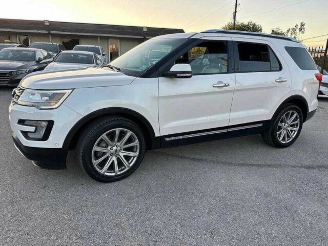 Белый Форд Эксплорер, объемом двигателя 3.5 л и пробегом 59 тыс. км за 9600 $, фото 1 на Automoto.ua