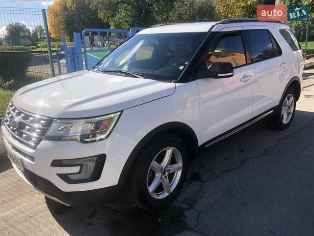 Белый Форд Эксплорер, объемом двигателя 3.5 л и пробегом 199 тыс. км за 17500 $, фото 1 на Automoto.ua