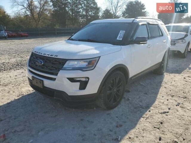 Белый Форд Эксплорер, объемом двигателя 3.5 л и пробегом 117 тыс. км за 3000 $, фото 1 на Automoto.ua