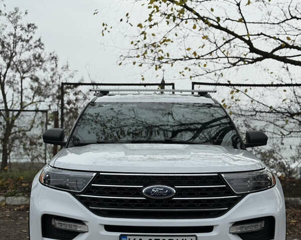 Белый Форд Эксплорер, объемом двигателя 2.26 л и пробегом 105 тыс. км за 27000 $, фото 1 на Automoto.ua