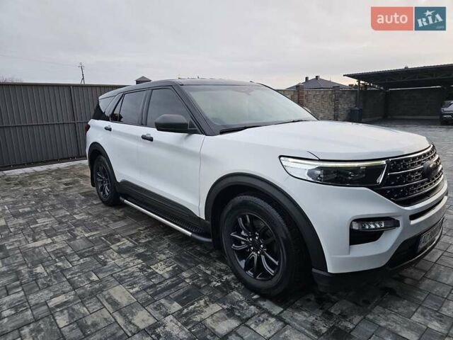 Білий Форд Експлорер, об'ємом двигуна 2.26 л та пробігом 40 тис. км за 27500 $, фото 1 на Automoto.ua