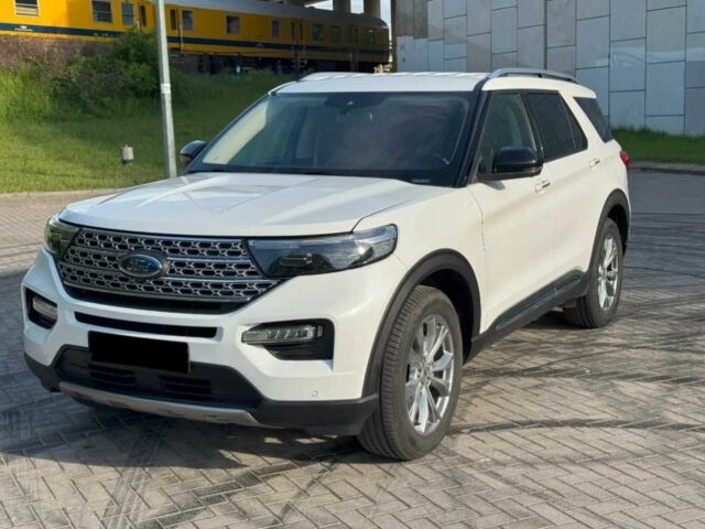 Белый Форд Эксплорер, объемом двигателя 2.3 л и пробегом 118 тыс. км за 16700 $, фото 1 на Automoto.ua