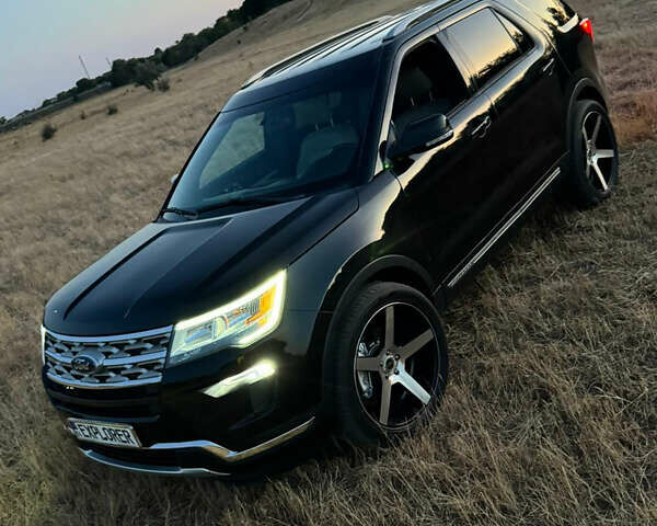 Чорний Форд Експлорер, об'ємом двигуна 3.5 л та пробігом 90 тис. км за 17500 $, фото 1 на Automoto.ua