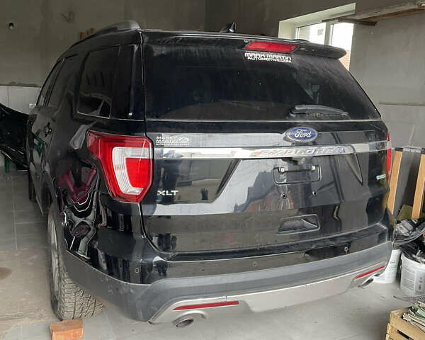 Черный Форд Эксплорер, объемом двигателя 2.3 л и пробегом 96 тыс. км за 13500 $, фото 1 на Automoto.ua