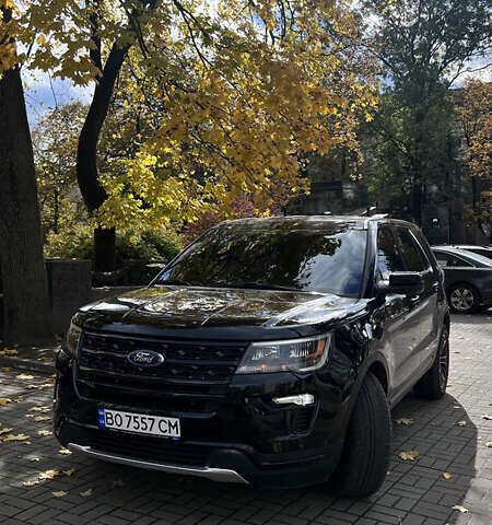 Черный Форд Эксплорер, объемом двигателя 3.7 л и пробегом 140 тыс. км за 17500 $, фото 1 на Automoto.ua