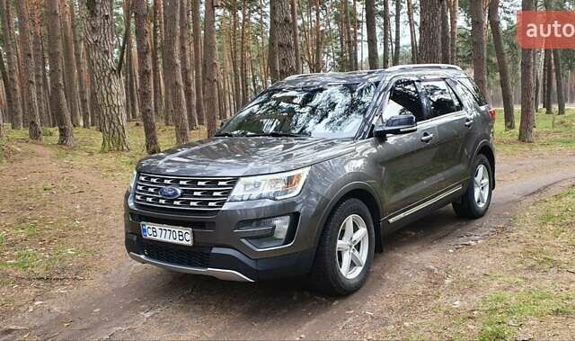 Сірий Форд Експлорер, об'ємом двигуна 3.5 л та пробігом 145 тис. км за 17000 $, фото 1 на Automoto.ua