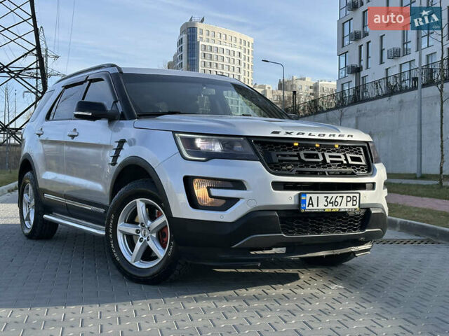 Сірий Форд Експлорер, об'ємом двигуна 2.26 л та пробігом 160 тис. км за 15500 $, фото 1 на Automoto.ua