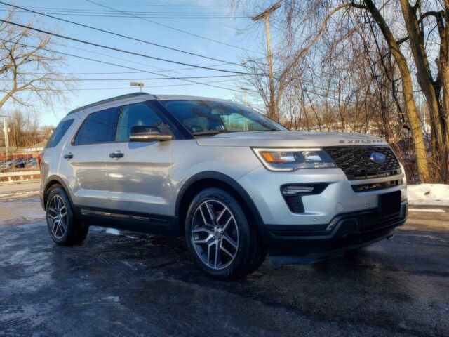 Сірий Форд Експлорер, об'ємом двигуна 3.5 л та пробігом 67 тис. км за 4000 $, фото 1 на Automoto.ua