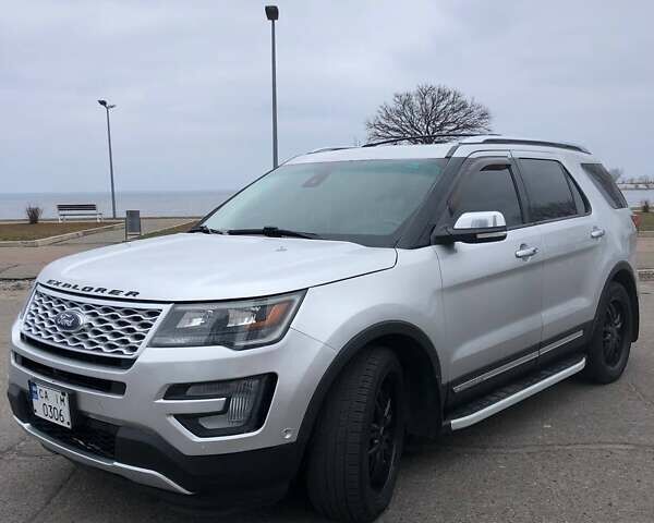 Сірий Форд Експлорер, об'ємом двигуна 3.5 л та пробігом 189 тис. км за 23000 $, фото 1 на Automoto.ua