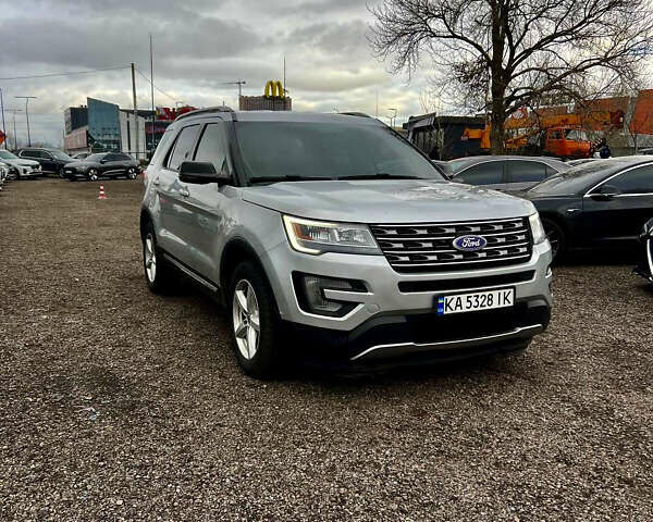 Серый Форд Эксплорер, объемом двигателя 3.5 л и пробегом 149 тыс. км за 18700 $, фото 1 на Automoto.ua