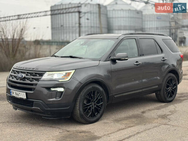 Сірий Форд Експлорер, об'ємом двигуна 3.5 л та пробігом 126 тис. км за 19999 $, фото 1 на Automoto.ua