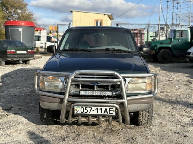 Зеленый Форд Эксплорер, объемом двигателя 4 л и пробегом 300 тыс. км за 5000 $, фото 1 на Automoto.ua