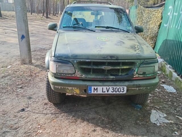 Зеленый Форд Эксплорер, объемом двигателя 4 л и пробегом 200 тыс. км за 3799 $, фото 1 на Automoto.ua