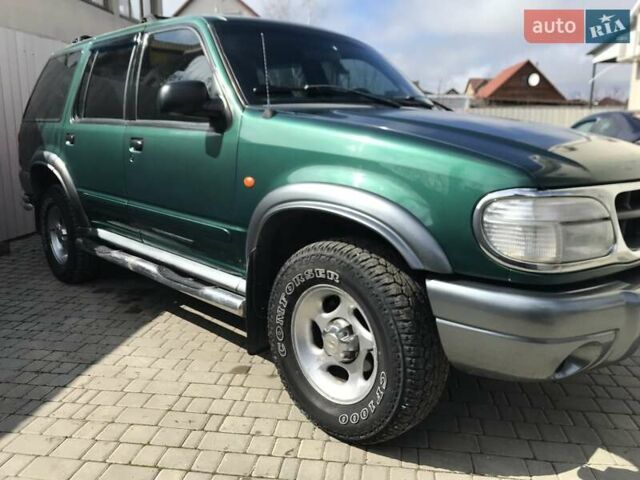 Зеленый Форд Эксплорер, объемом двигателя 3.96 л и пробегом 320 тыс. км за 6800 $, фото 1 на Automoto.ua