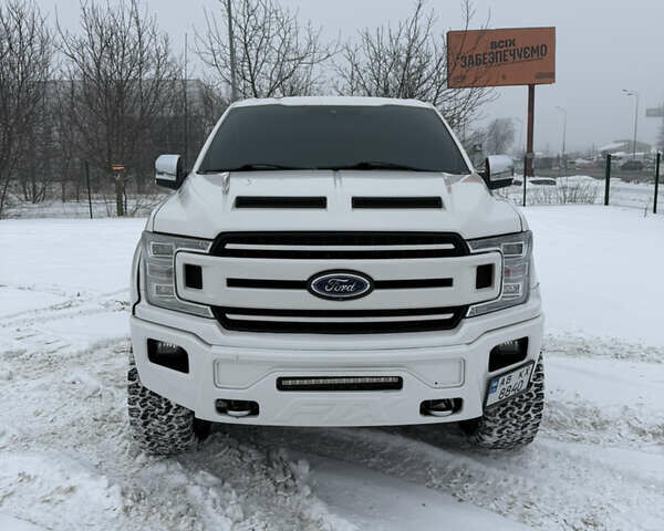 Білий Форд Ф-150, об'ємом двигуна 5 л та пробігом 160 тис. км за 52000 $, фото 1 на Automoto.ua