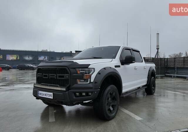 Белый Форд Ф-150, объемом двигателя 5 л и пробегом 140 тыс. км за 29990 $, фото 1 на Automoto.ua