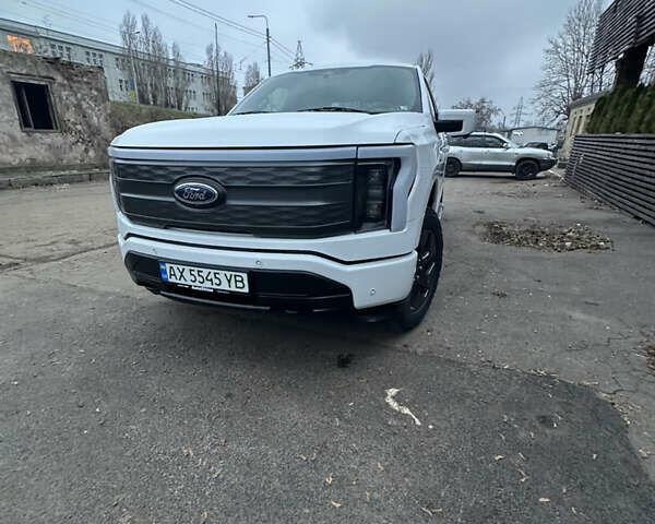 Білий Форд Ф-150, об'ємом двигуна 0 л та пробігом 42 тис. км за 48600 $, фото 1 на Automoto.ua