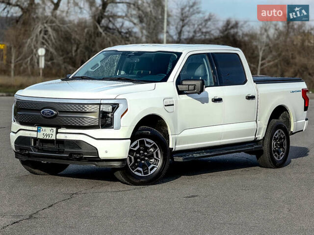 Білий Форд Ф-150, об'ємом двигуна 0 л та пробігом 14 тис. км за 45900 $, фото 1 на Automoto.ua